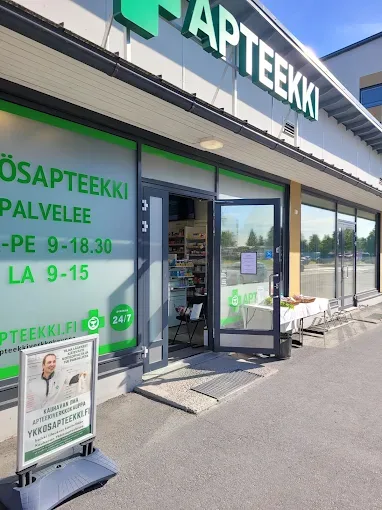 Mika Wallin, Kauhavan Ykkösapteekki